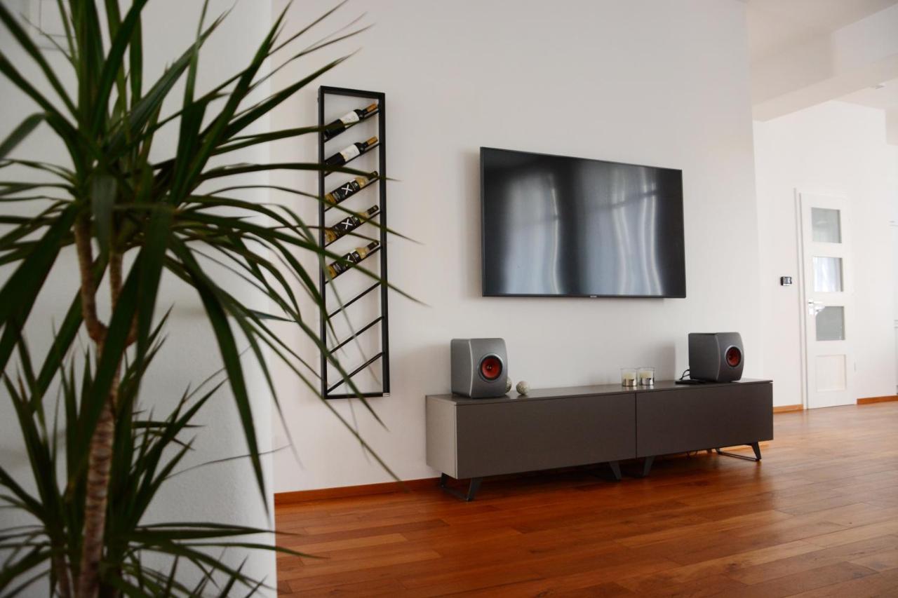Premium Apartment Near Banska Bystrica Square With Two Big Bedrooms المظهر الخارجي الصورة