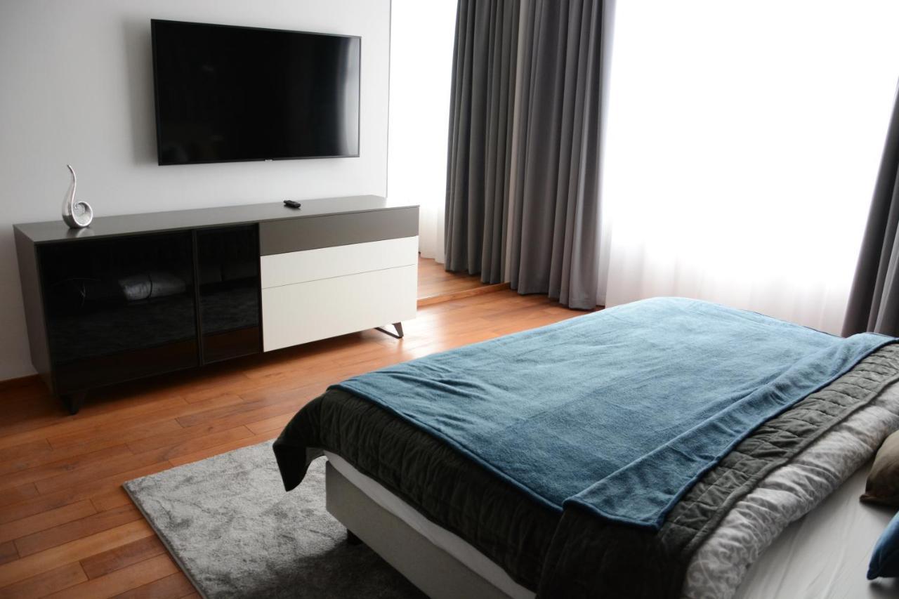 Premium Apartment Near Banska Bystrica Square With Two Big Bedrooms المظهر الخارجي الصورة