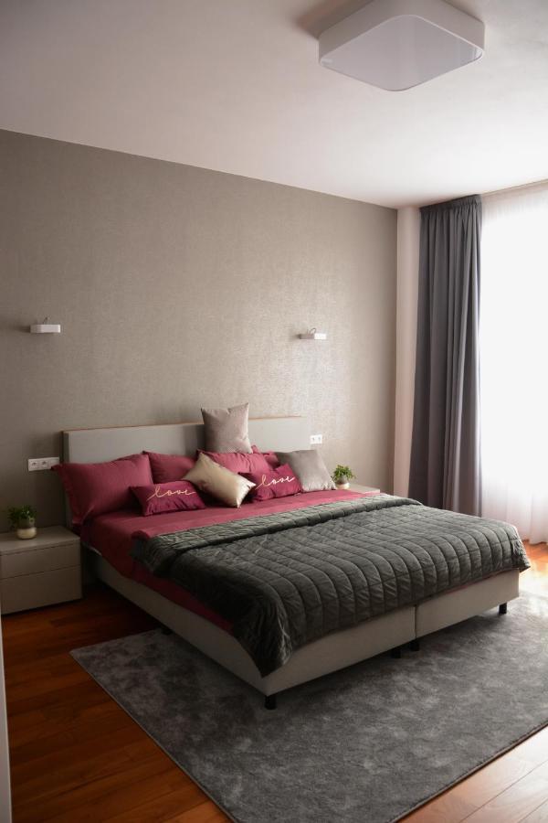 Premium Apartment Near Banska Bystrica Square With Two Big Bedrooms المظهر الخارجي الصورة