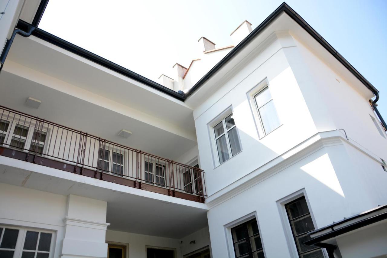 Premium Apartment Near Banska Bystrica Square With Two Big Bedrooms المظهر الخارجي الصورة